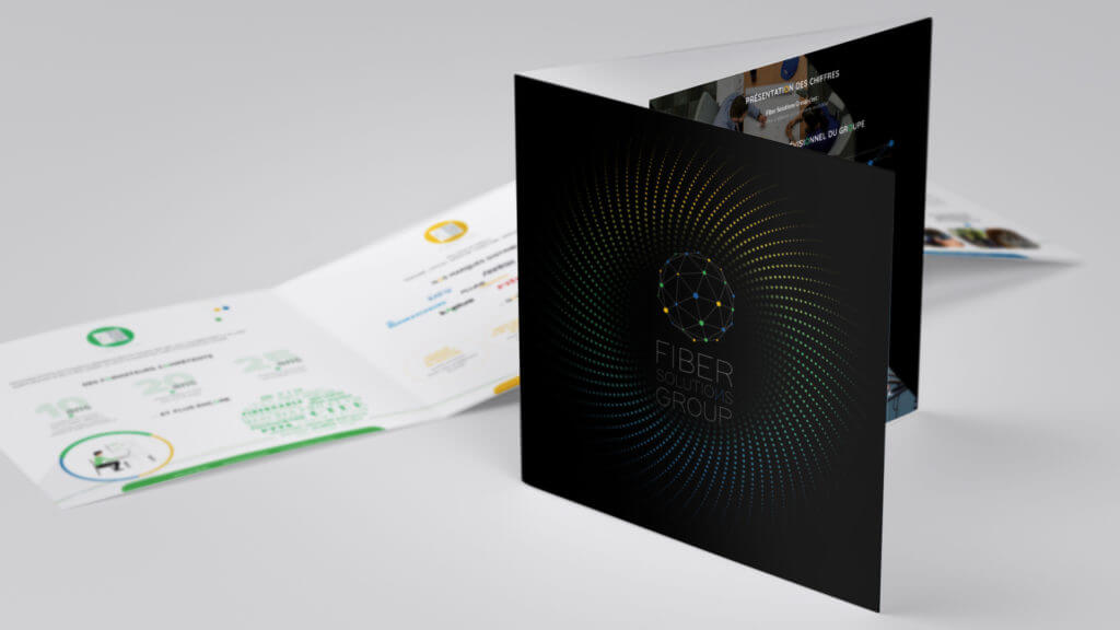 Mockup_trifold_square_5